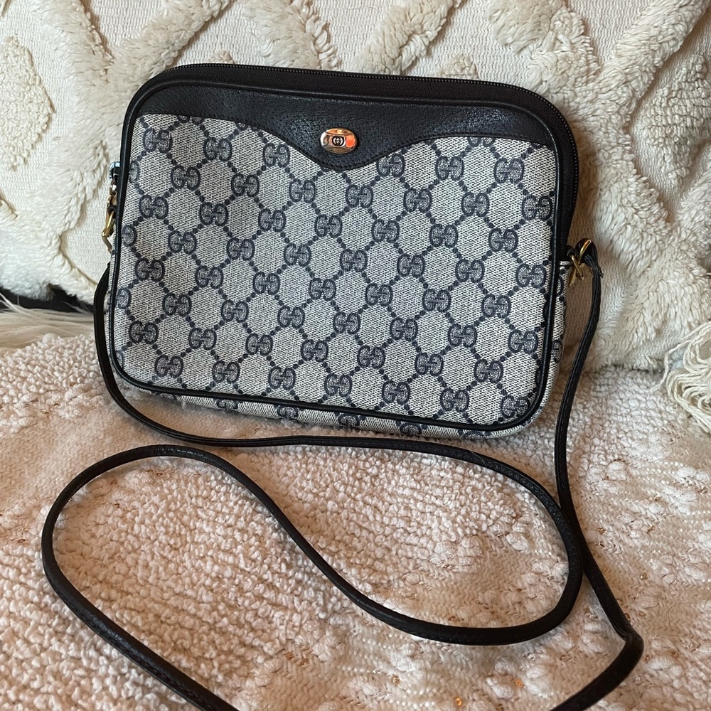 Vintage Gucci crossbody bag